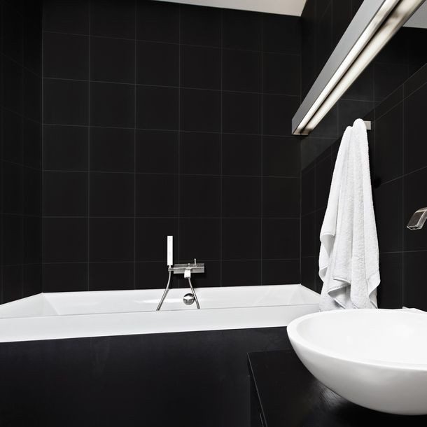 PISO VETRI 33.3X33.3 NEGRO 1.44 M2