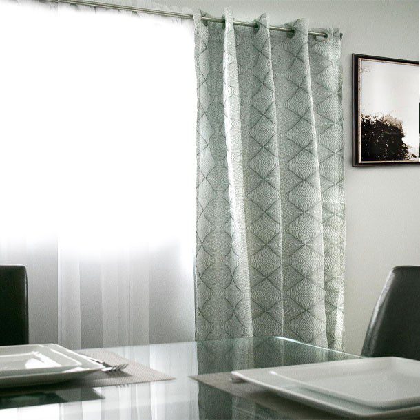 CORTINA ROMBOS GRIS 1.32X2.13 M